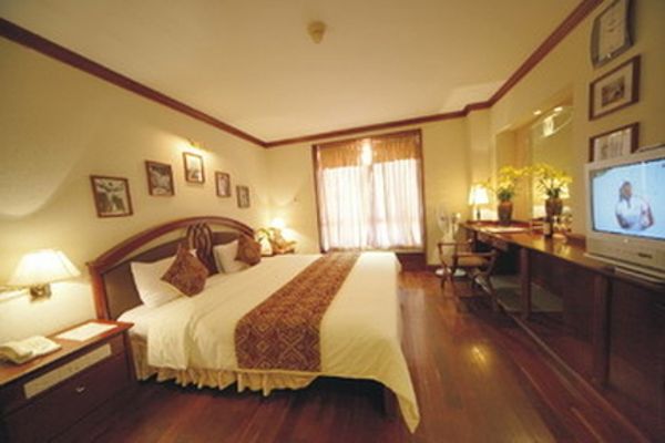 DALAT GOLF HOTEL (Ðalạt)